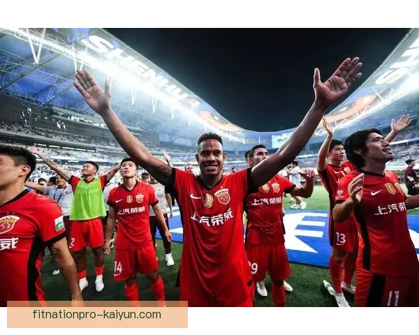 上海海港在新赛季中传控足球表现稳健，值得关注其战术调整。