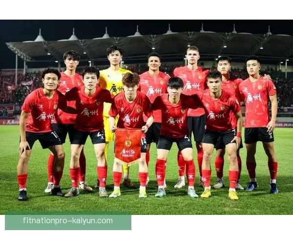 Vini 表现持续提升，球迷对其风格评价积极，展现出强大竞争力。